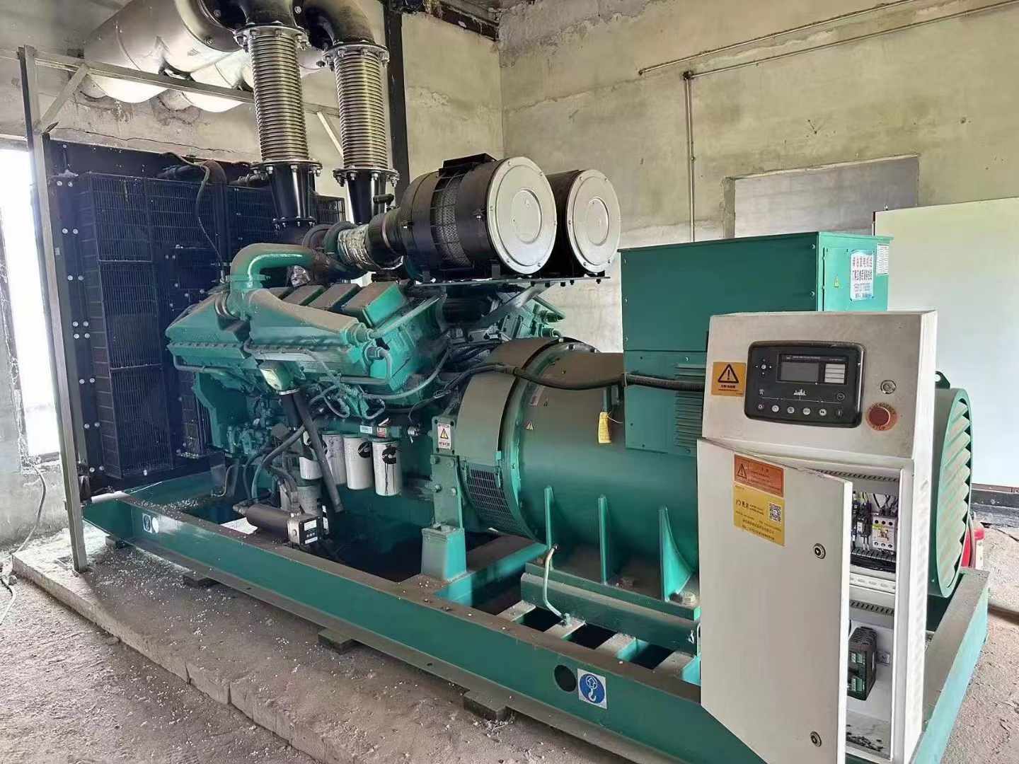 清镇无功补偿装置的性能评估需要考虑哪些因素？