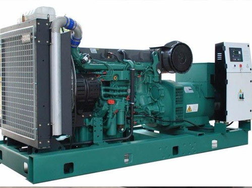 清镇升级现有发电机组的成本大概是多少？