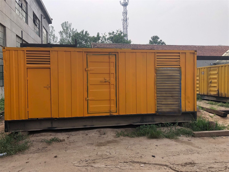 清镇发电机出租进行负载测试时，电瓶电量不足的具体判断标准是什么？