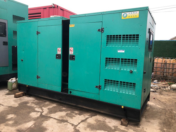 清镇怎样合理控制磷酸铁锂蓄电池的充放电倍率以延长其使用寿命？